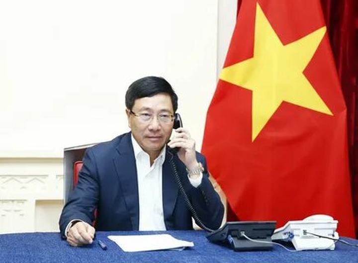 Từ 2 kiểu áo hot nhất hè này: đến chiến lược content: Hotspot Matrix chia sẻ