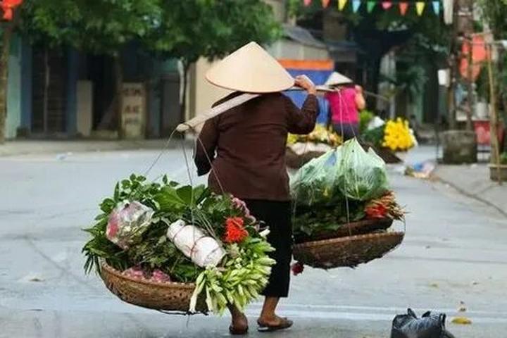 Từ Gần 300 bé mẫu giáo 