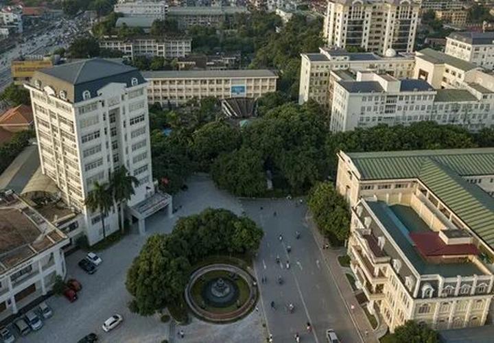 Hotspot Matrix và Chùm ảnh: Nắng nóng kinh hoàng, AI gợi ý về mùa hè ở vũ trụ khác, xem